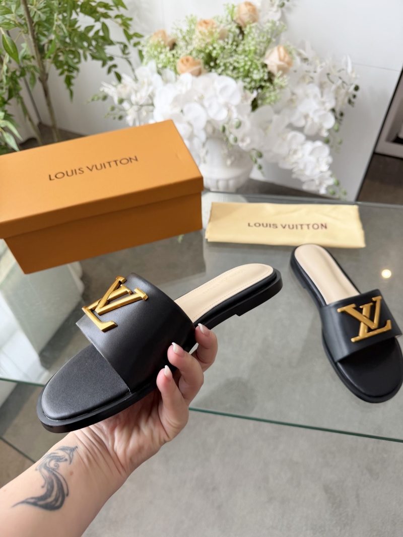 l0vis Vvtt0n slippers